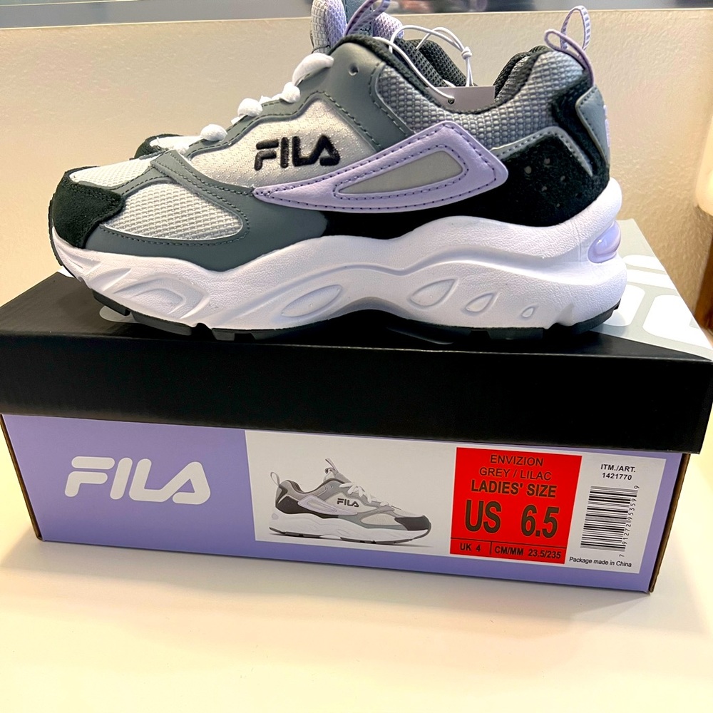 Fils shoes size, 6.5new with tag  size 7.5 is available.